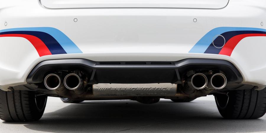 Детали интерьера BMW M2 Coupe Pure (F87) 2017 года  (AU) (фото 13 из 27)